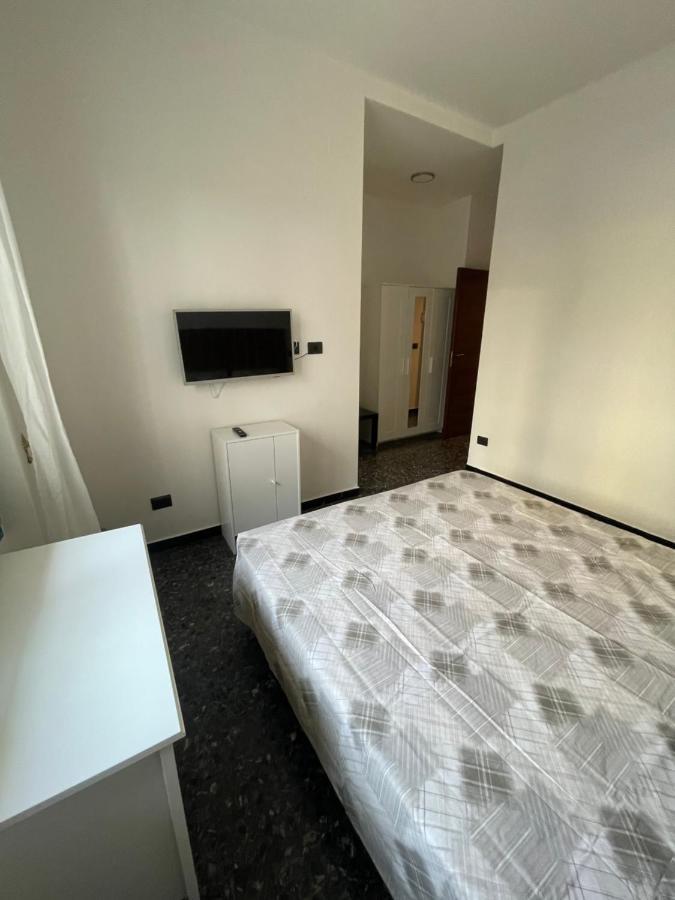 Due Passi Dal Mare Hotel Savona Exterior photo