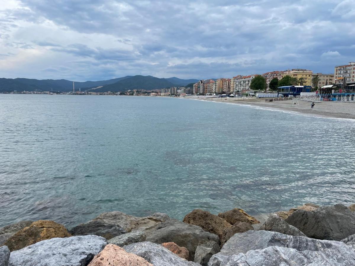 Due Passi Dal Mare Hotel Savona Exterior photo